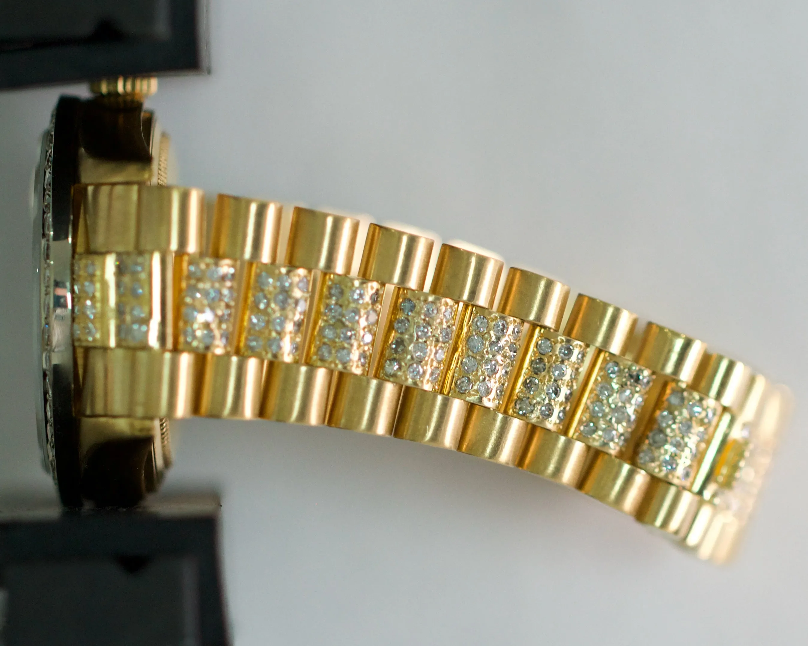 1979 Rolex Day-Date President 36mm DIAMOND PAVE 18K Yellow Gold Watch 18038