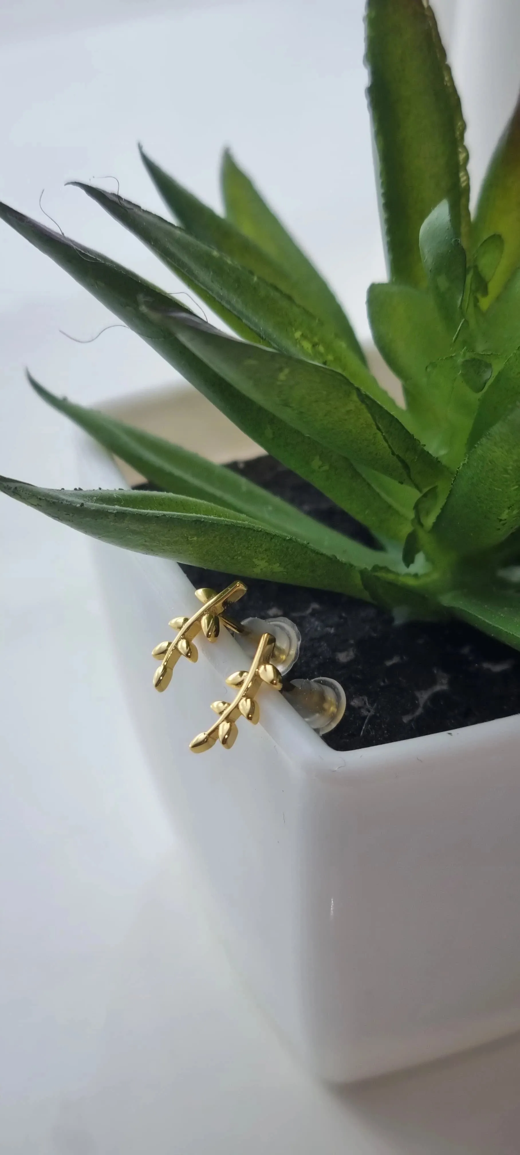 Branches Stud Temperament Mini Leaves Earrings Plated in 14k Gold