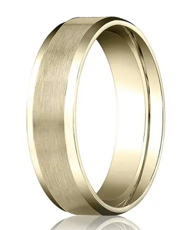 Comfort-fit 18K Yellow Gold Wedding Band with Beveled Edge Satin Finish – 8 mm