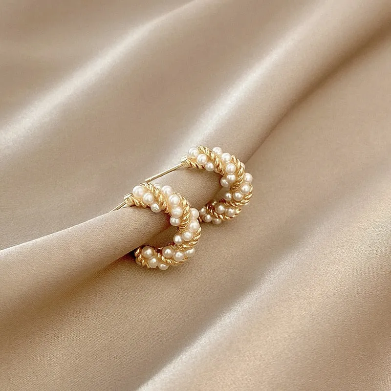 Elegant Plant-Inspired Drop Earrings