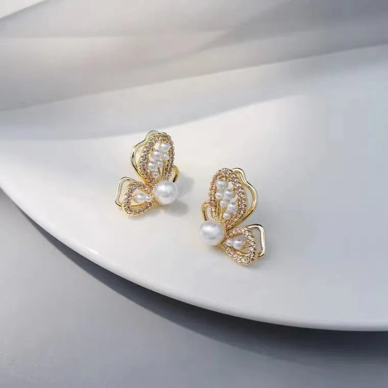Elegant Plant-Inspired Drop Earrings