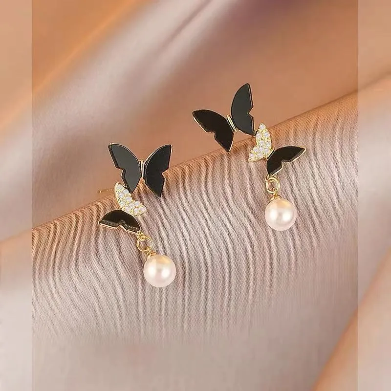 Elegant Plant-Inspired Drop Earrings
