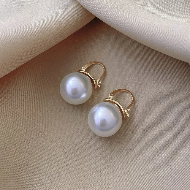 Elegant Plant-Inspired Drop Earrings