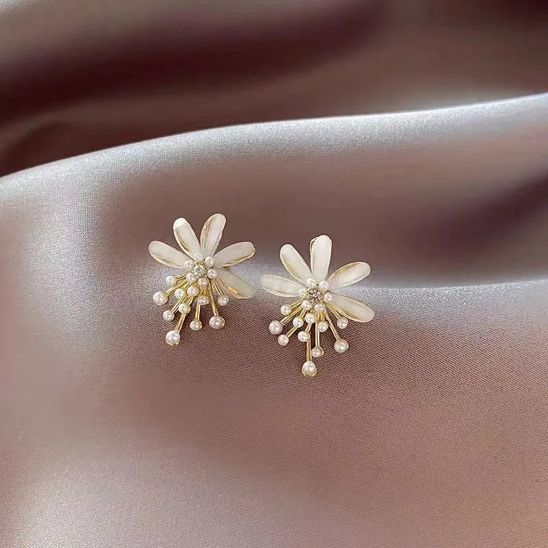 Elegant Plant-Inspired Drop Earrings