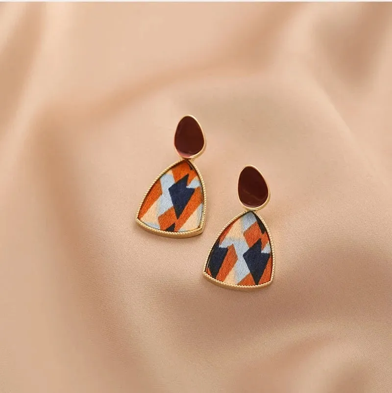 Elegant Plant-Inspired Drop Earrings