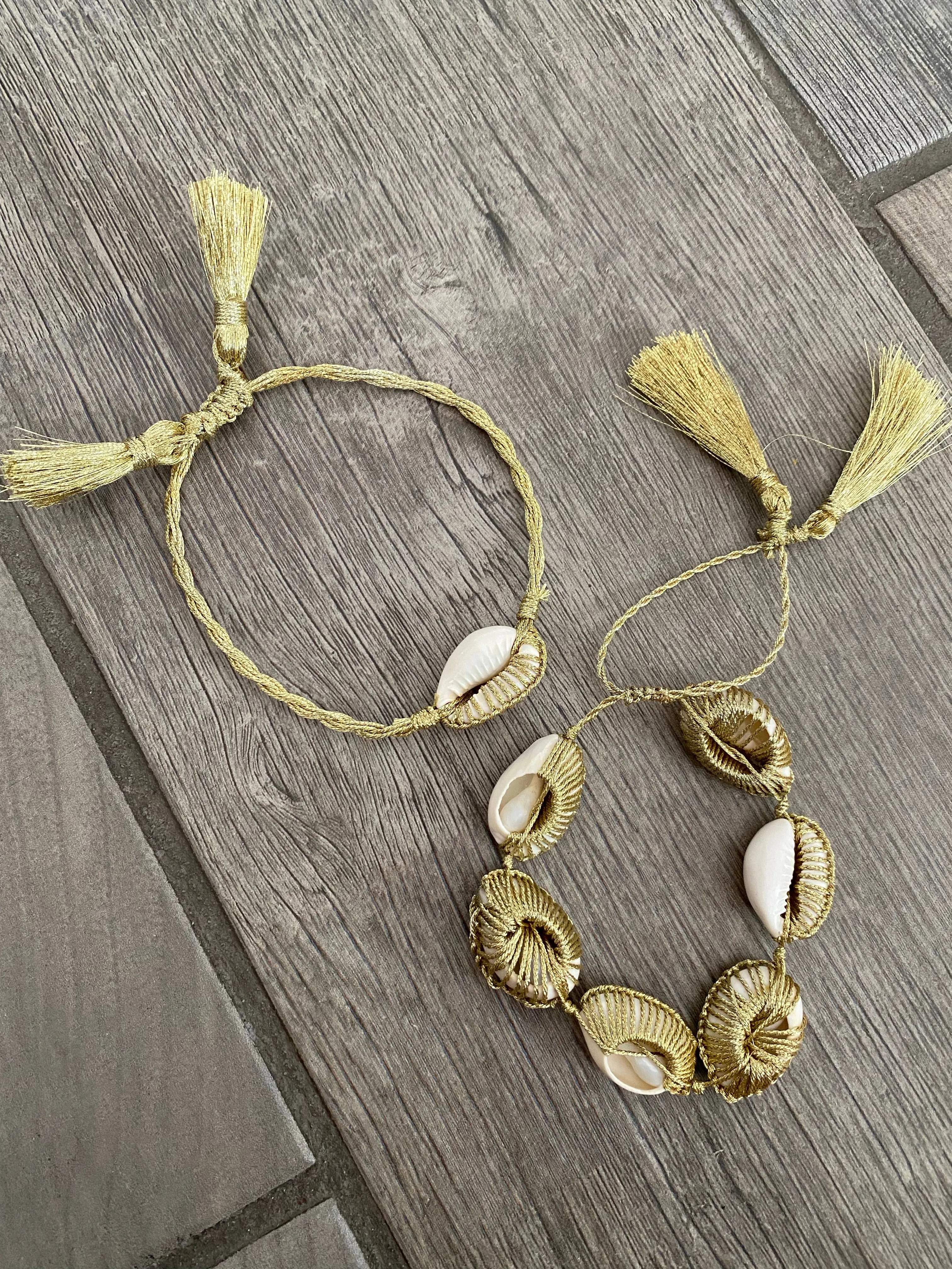 Golden shell Bracelet
