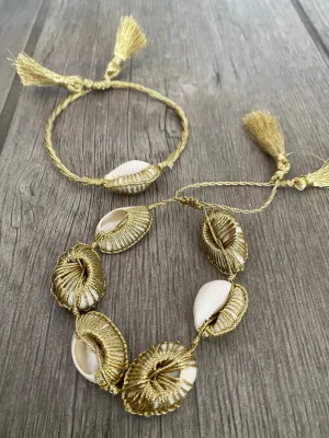 Golden shell Bracelet