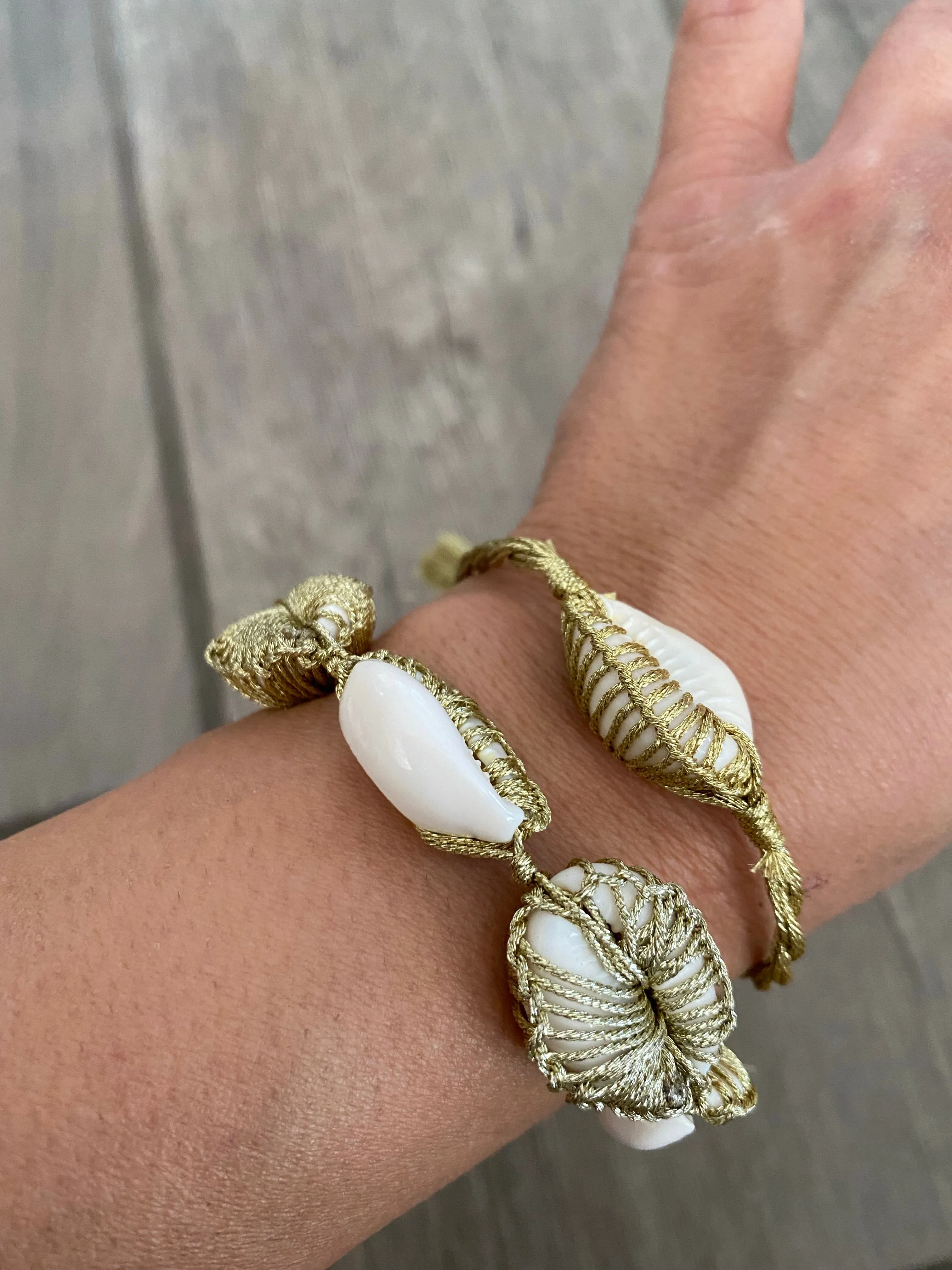 Golden shell Bracelet