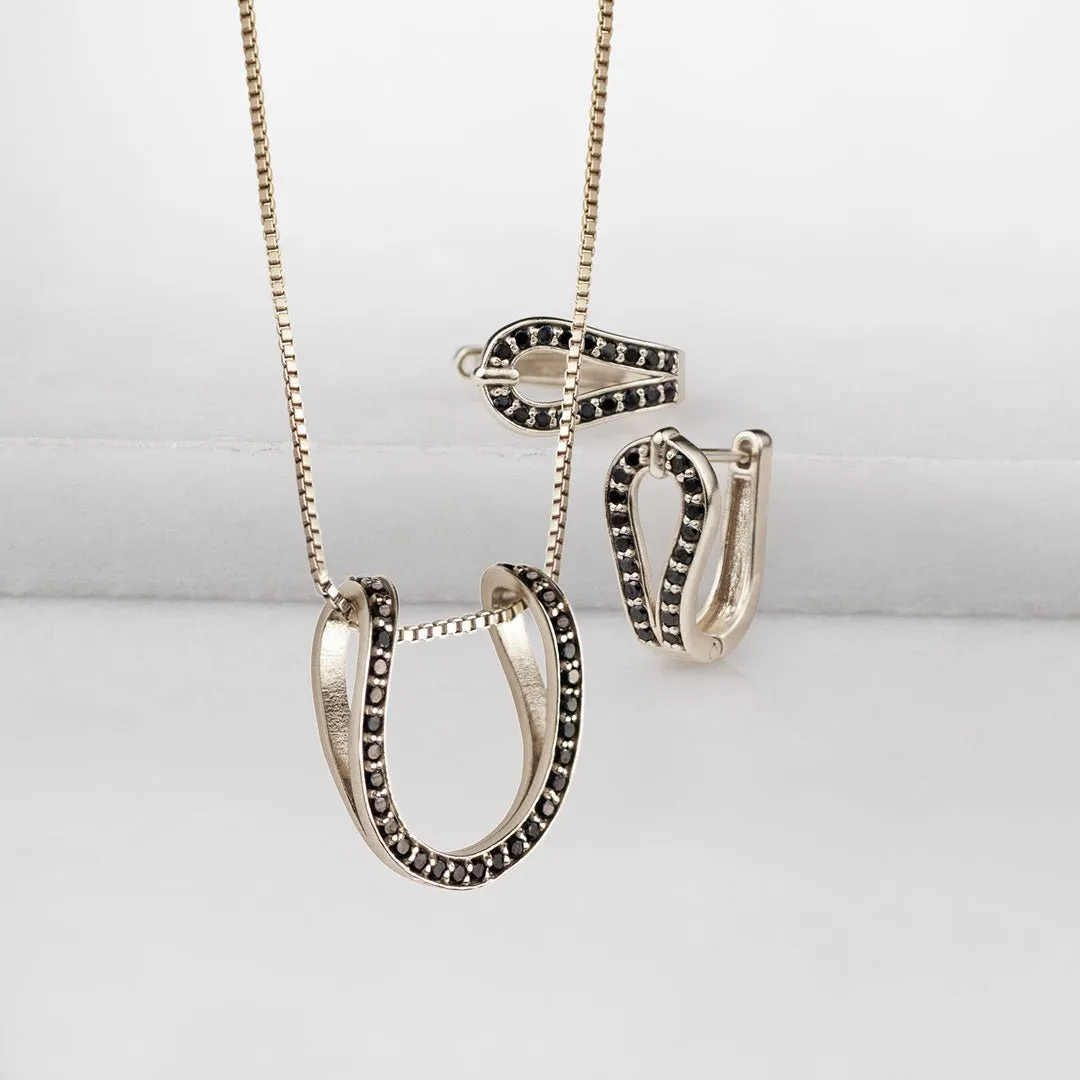 Levade - Black Moisannite Stones and Sterling Silver Horseshoe Necklace