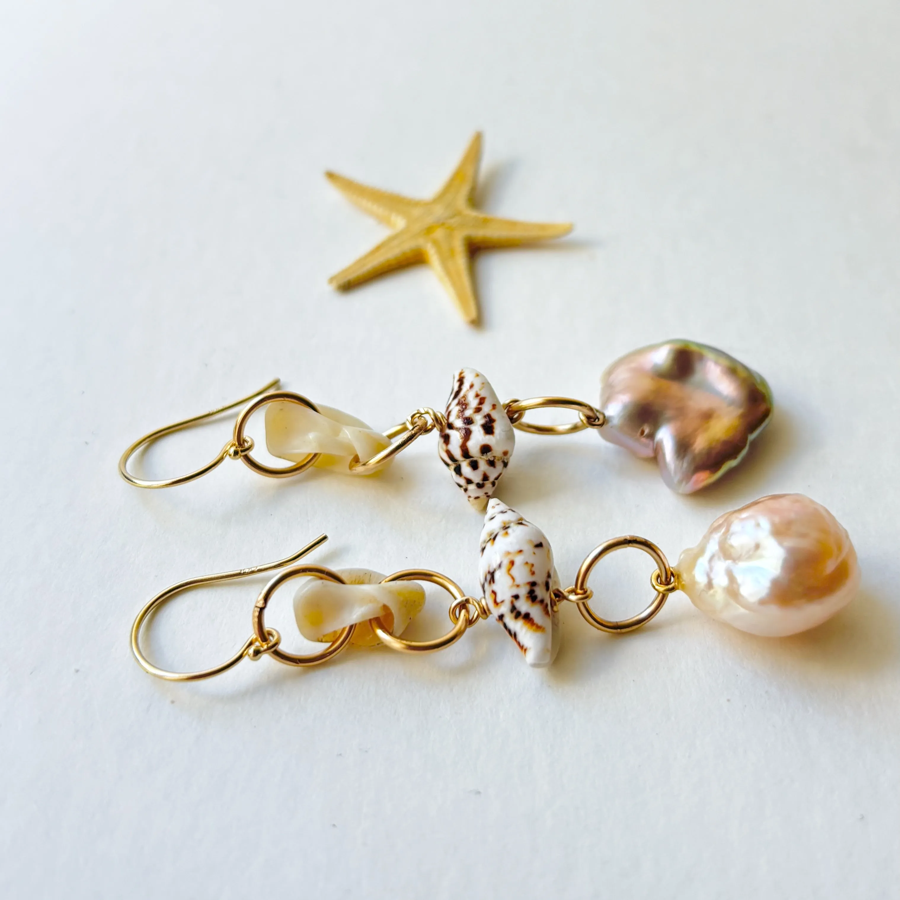 mixed pearl play long earrings