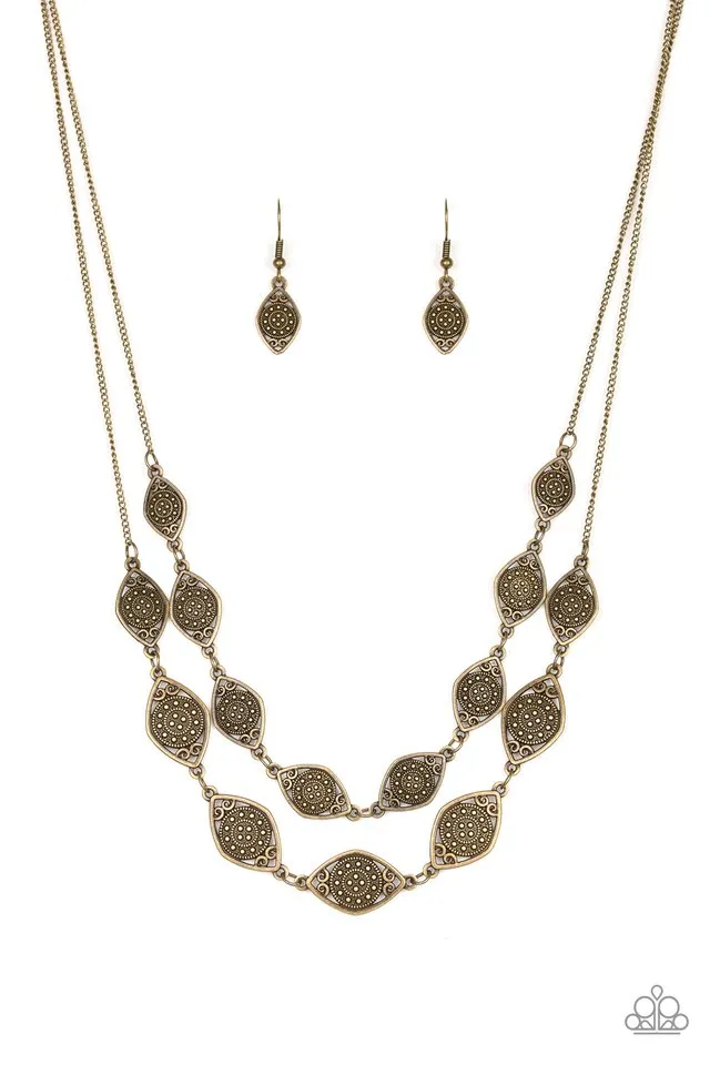Paparazzi Necklace ~ Make Yourself At HOMESTEAD - Brass