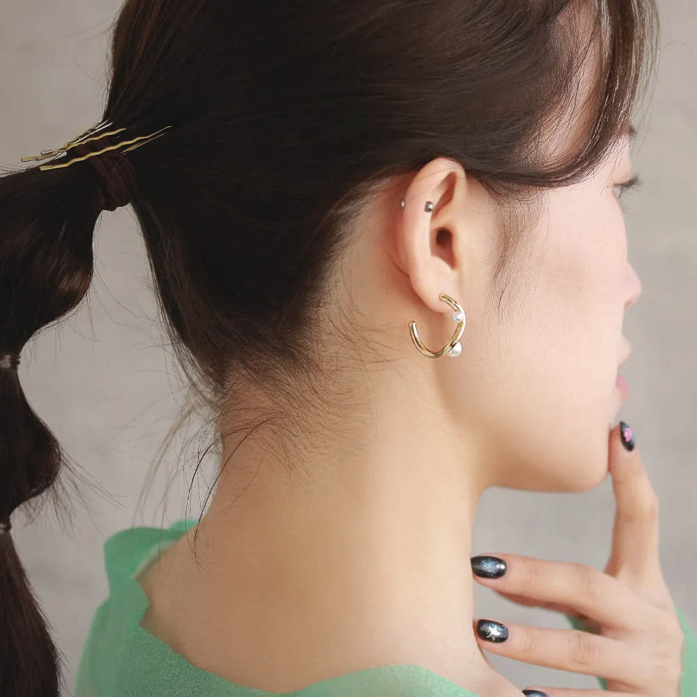 Pearly Twisty C Earrings