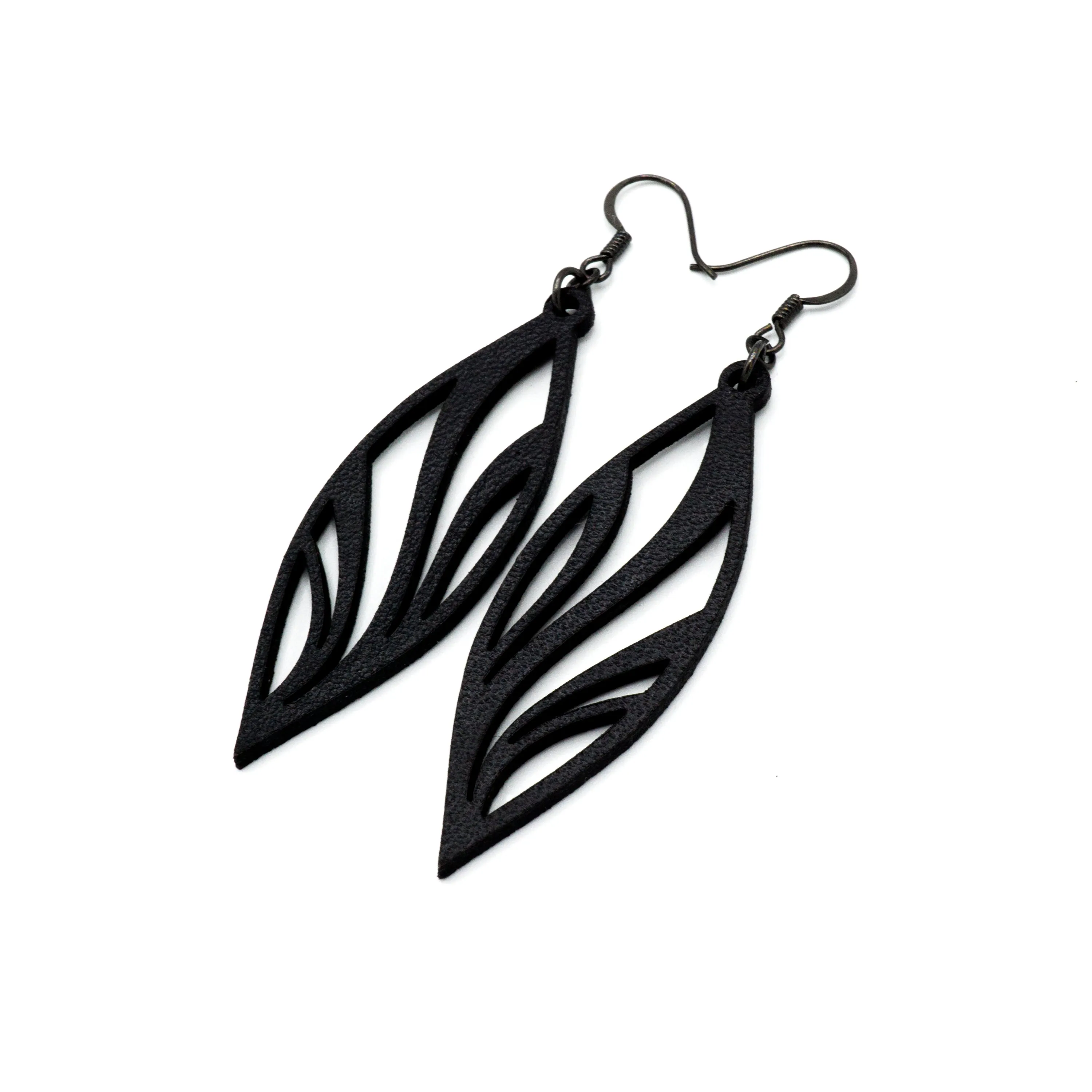 Petal 02 [S] // Leather Earrings - Black