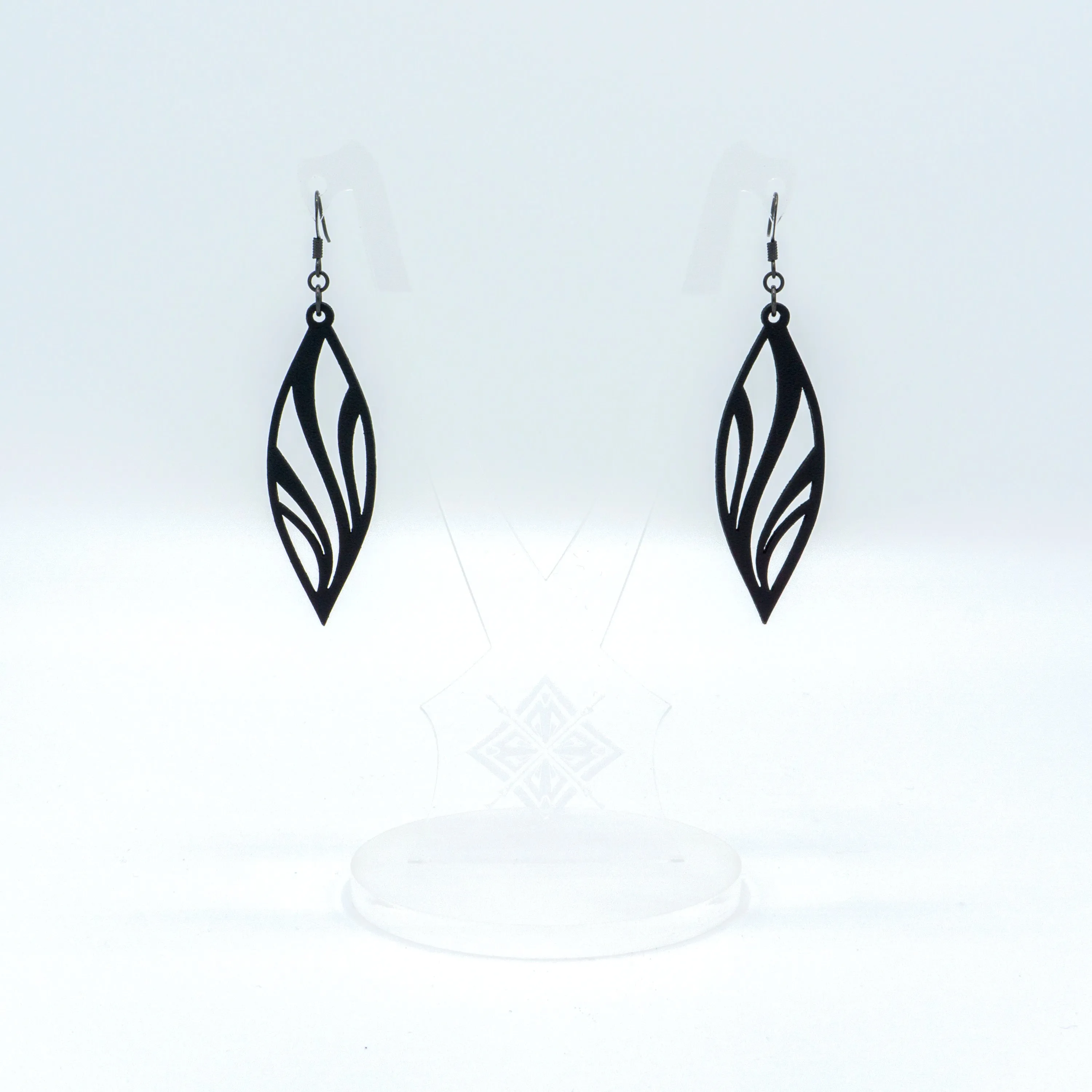 Petal 02 [S] // Leather Earrings - Black