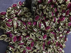 Red Eye Jaipuri Metal Kundan Stone (With Stone- 10x6 mm)