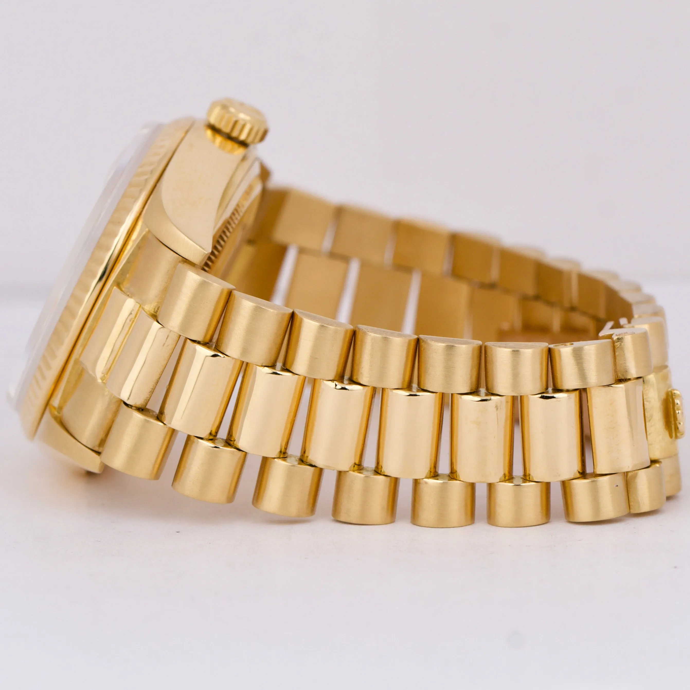 Rolex Day-Date President 36mm CHAMPAGNE 18K Yellow Gold Fluted Watch 18038