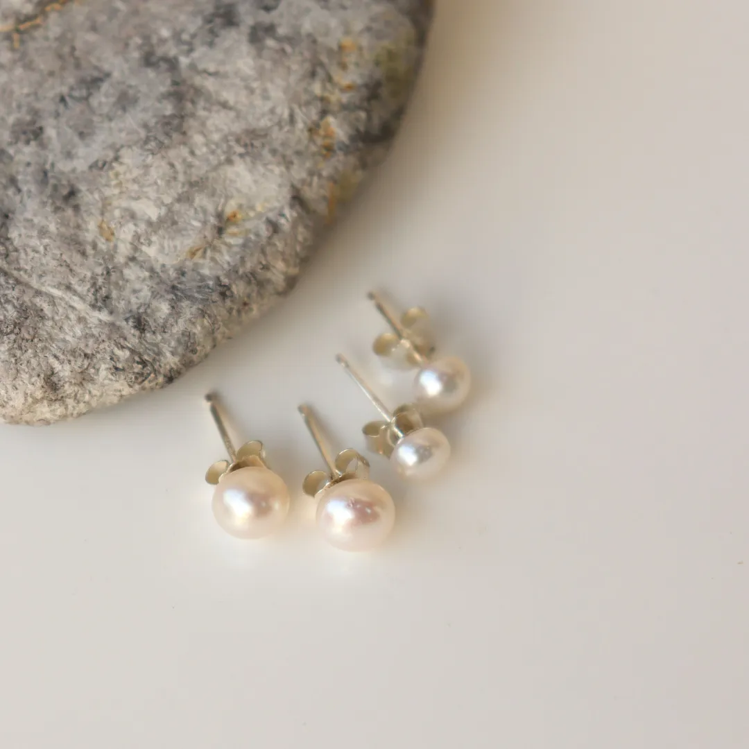 Silver Perle 6mm Fresh Water Pearl Stud Earrings