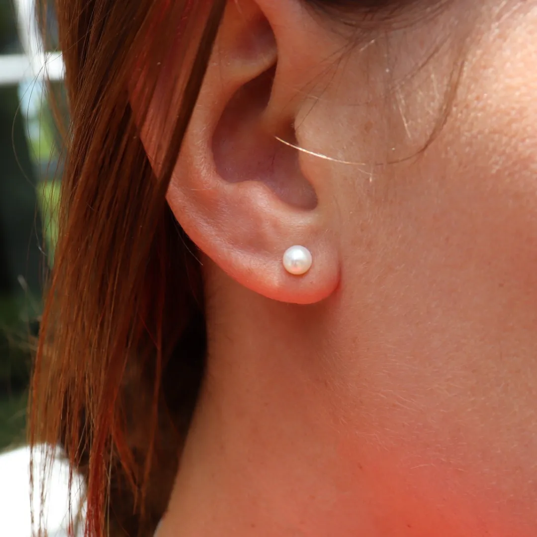 Silver Perle 6mm Fresh Water Pearl Stud Earrings