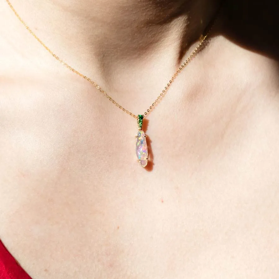 Stunning 18K Yellow Gold Pendant Necklace with Fire Opal & Tsavorite