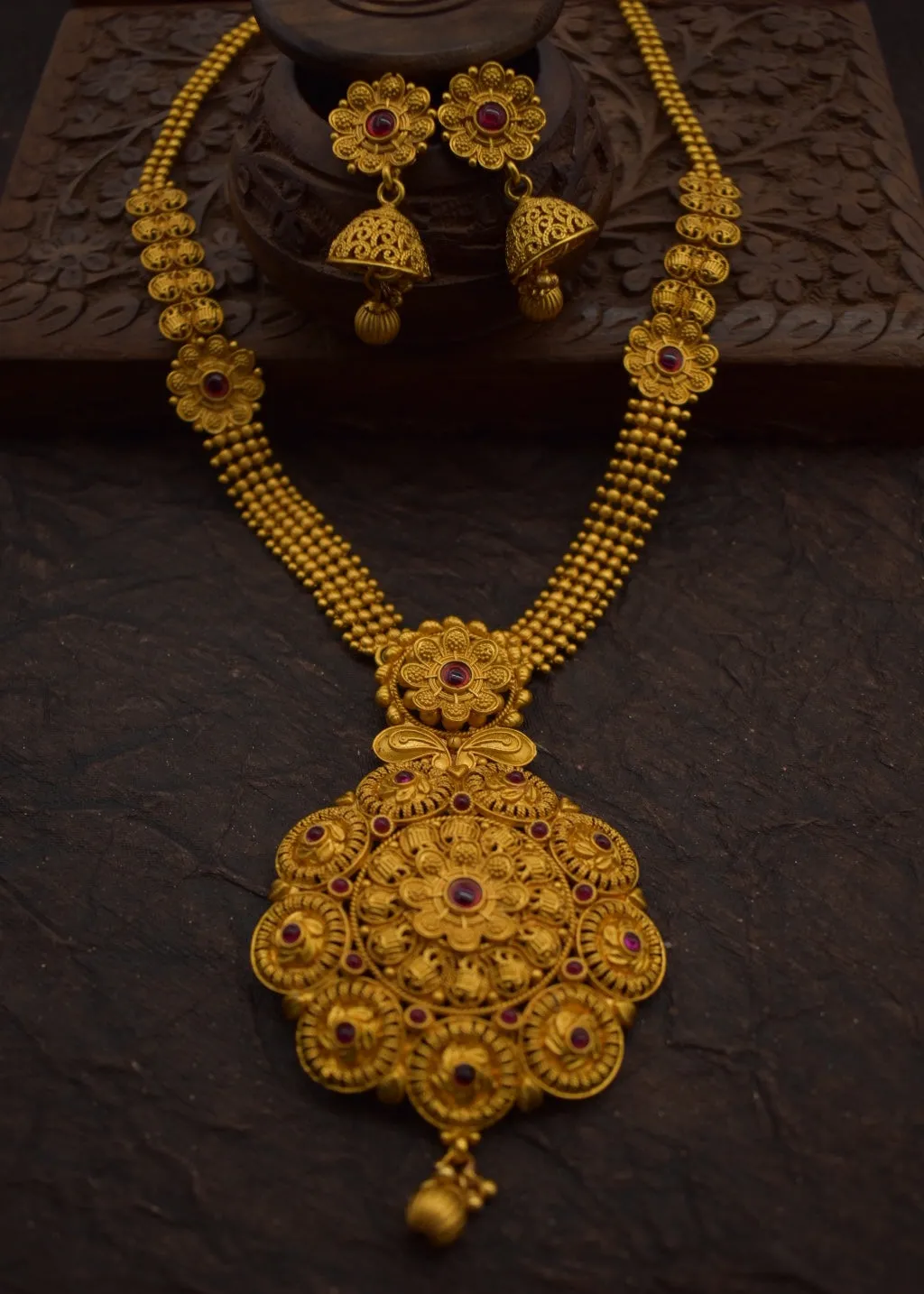 STUNNING FLORET NECKLACE