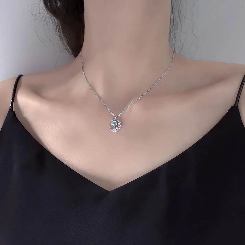 Stunning Sterling Silver Crescent Moon Necklace