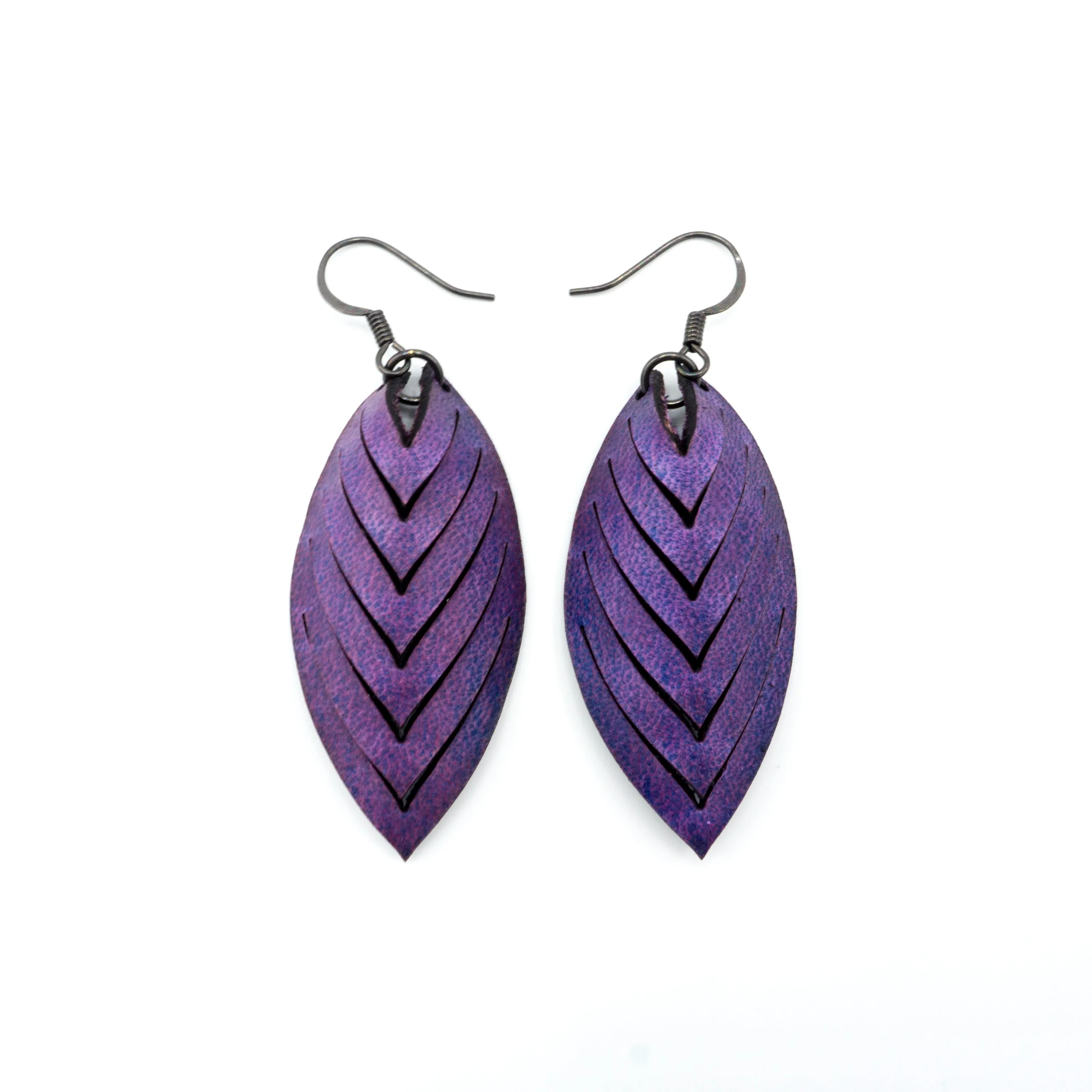 Terrabyte 14 [S] // Leather Earrings - Medium Purple