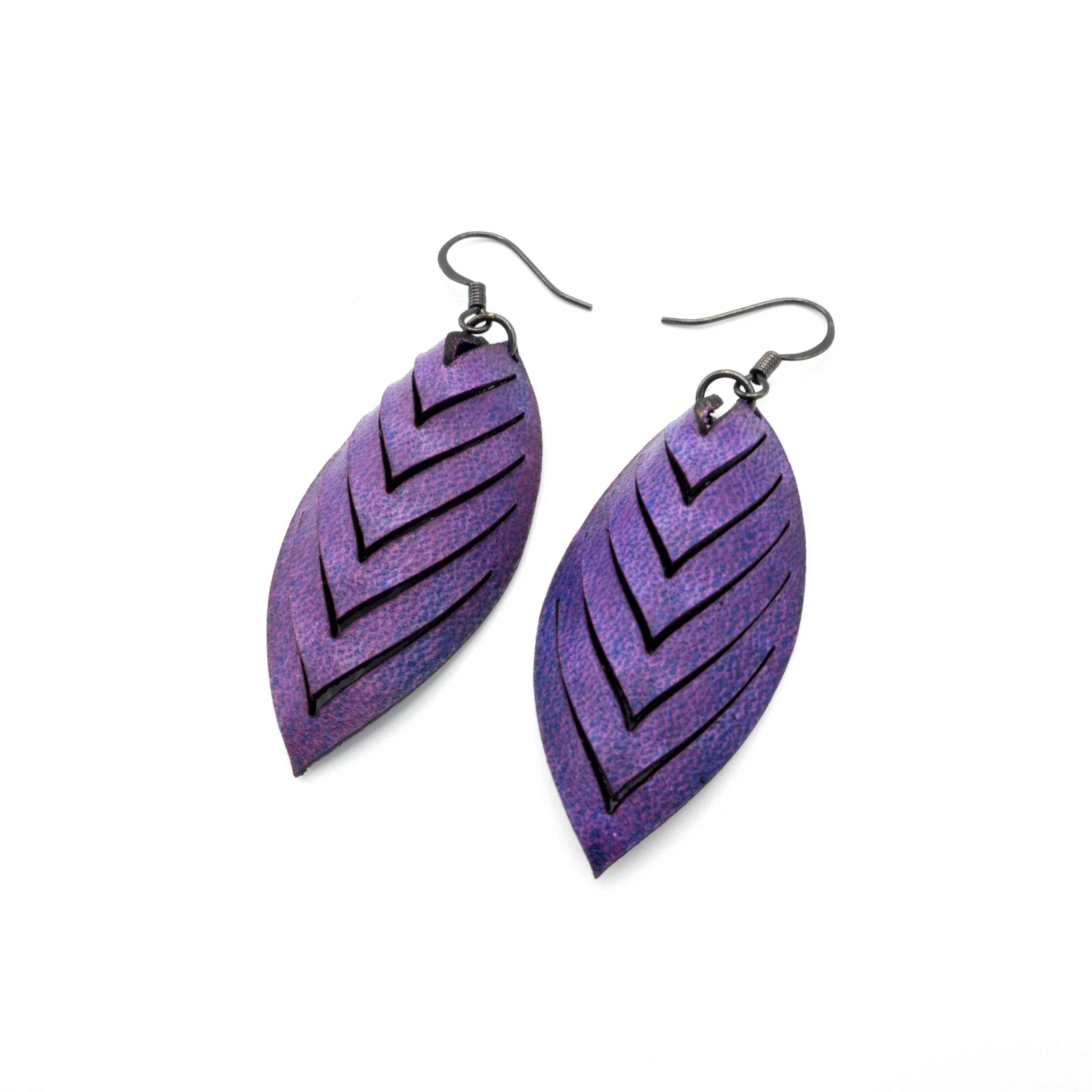 Terrabyte 14 [S] // Leather Earrings - Medium Purple